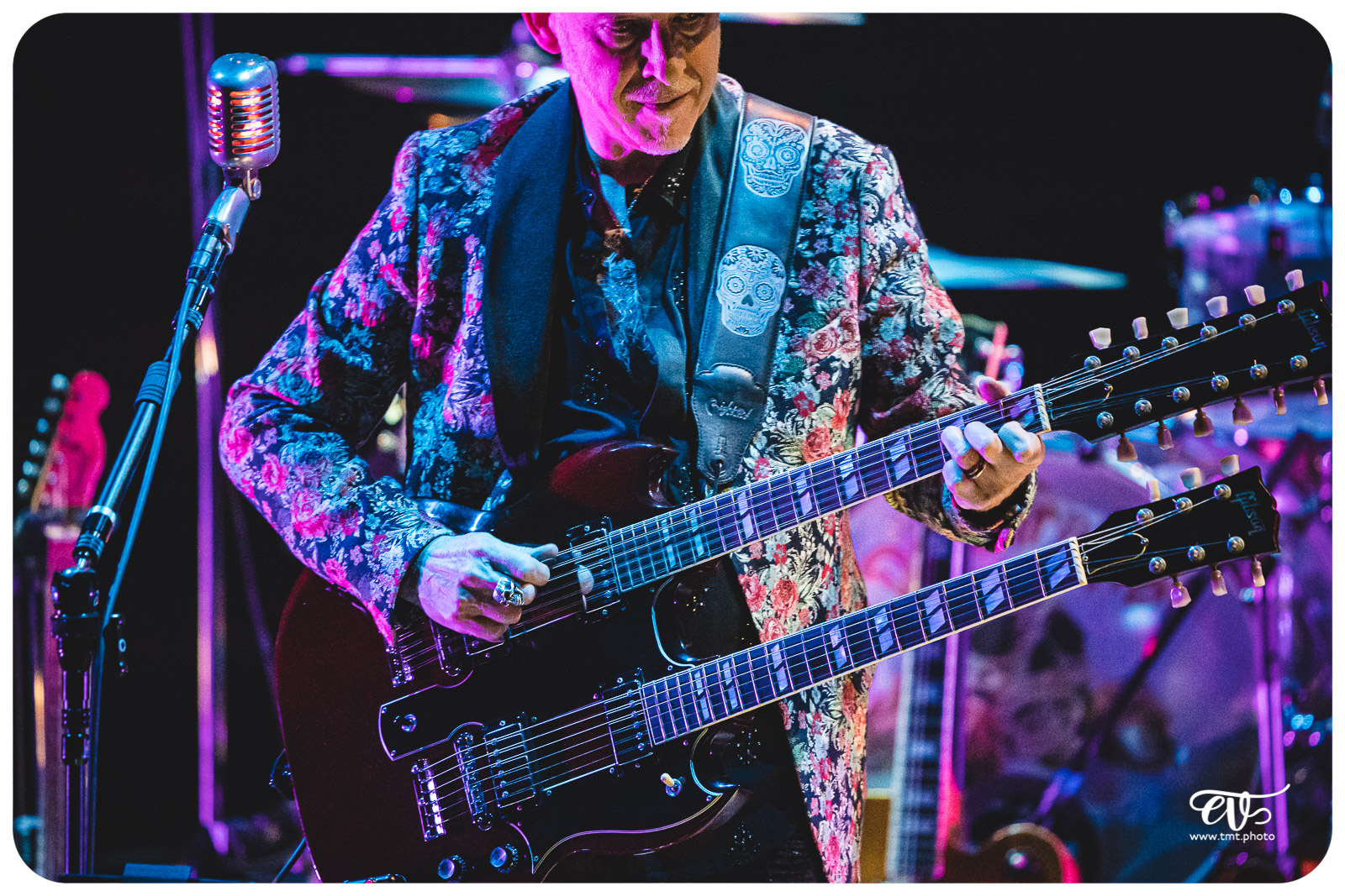 L'HISTOIRE DU ROCK EN 13 GUITARES